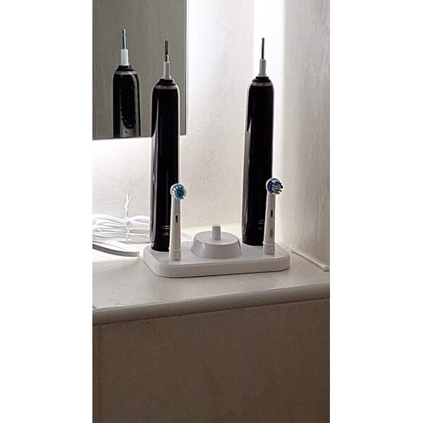 Houder voor Oral-B “Pro” of Oral-B “iO” Tandenborstel en opzetborstel Houder voor Oral-B “Pro” of Oral-B “iO” Tandenborstel en opzetborstel